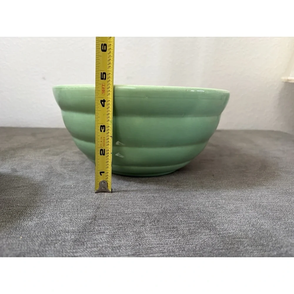 Bauer Vintage Pottery #12 GREEN Beehive 9.5
